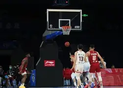 关于北京控股击败江苏肯帝亚，CBA竞争持续升温的信息